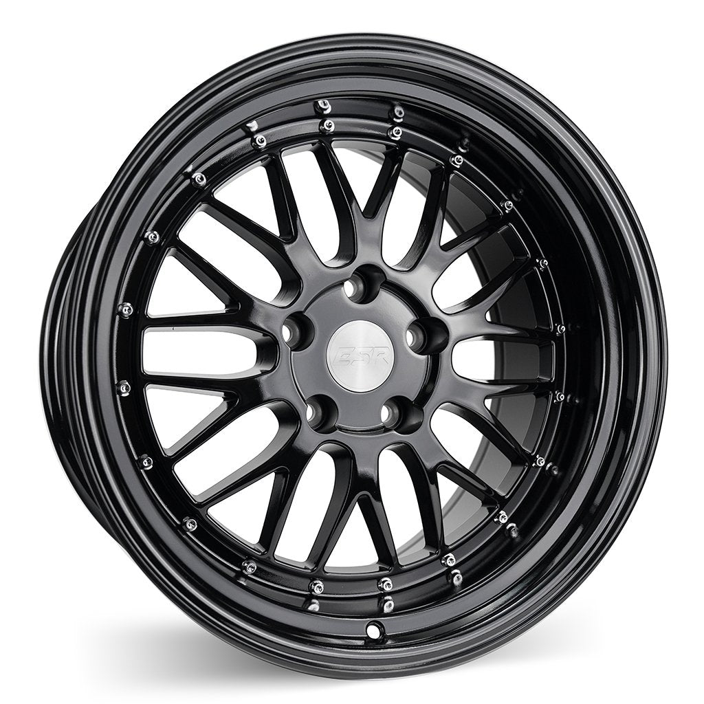 ESR SR05 Gloss Black Wheels - 18x9.5, 5x114.3 ET22 - Stylish and Durable!
