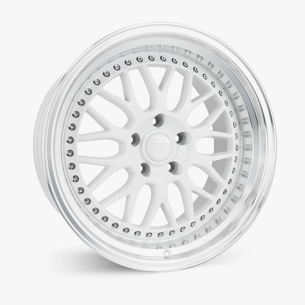 ESR SR01 18x10.5 5x120.6 (Custom Drill) ET15 Gloss White / Machined Lip